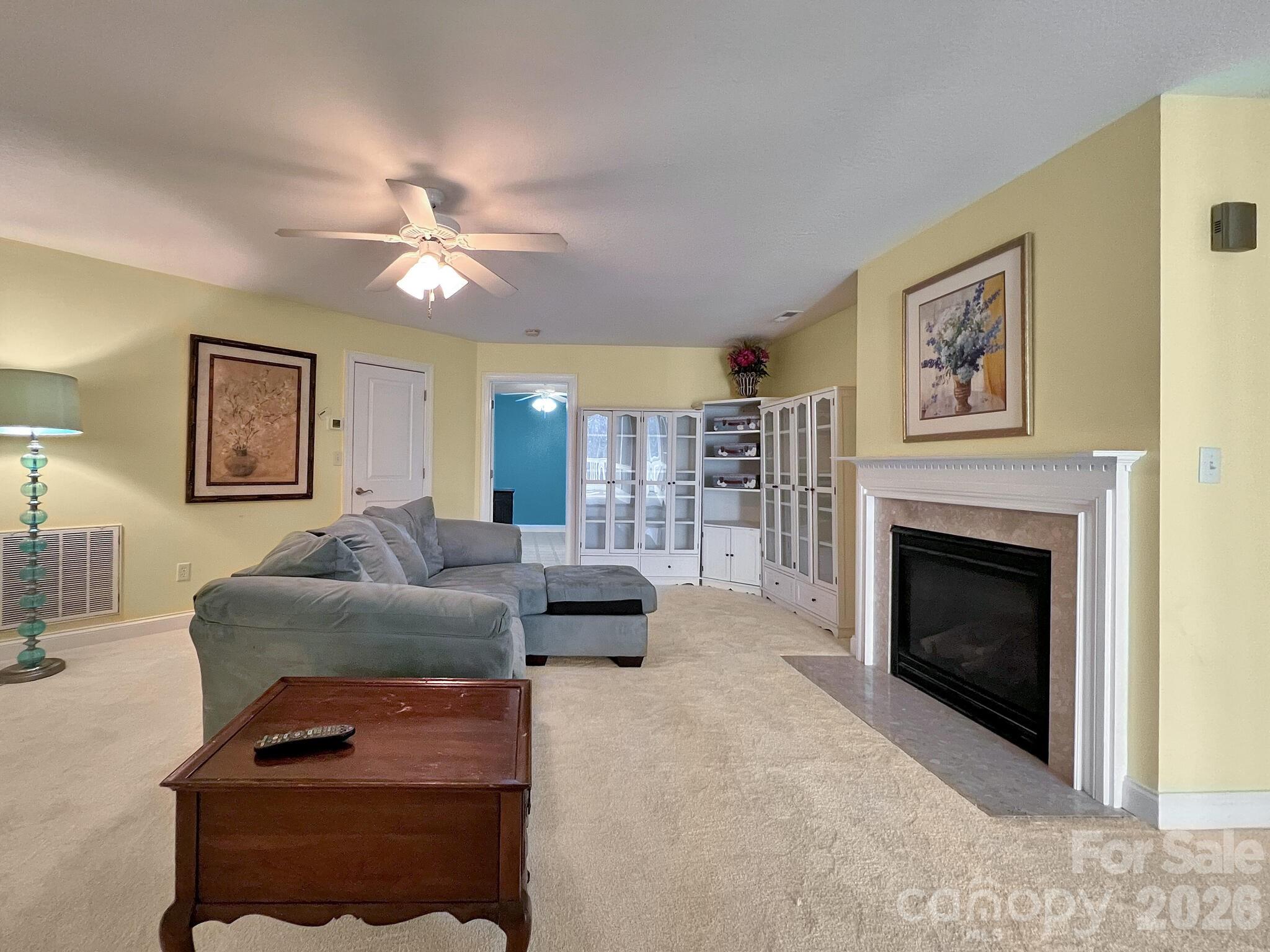 Fox Glen - Residential