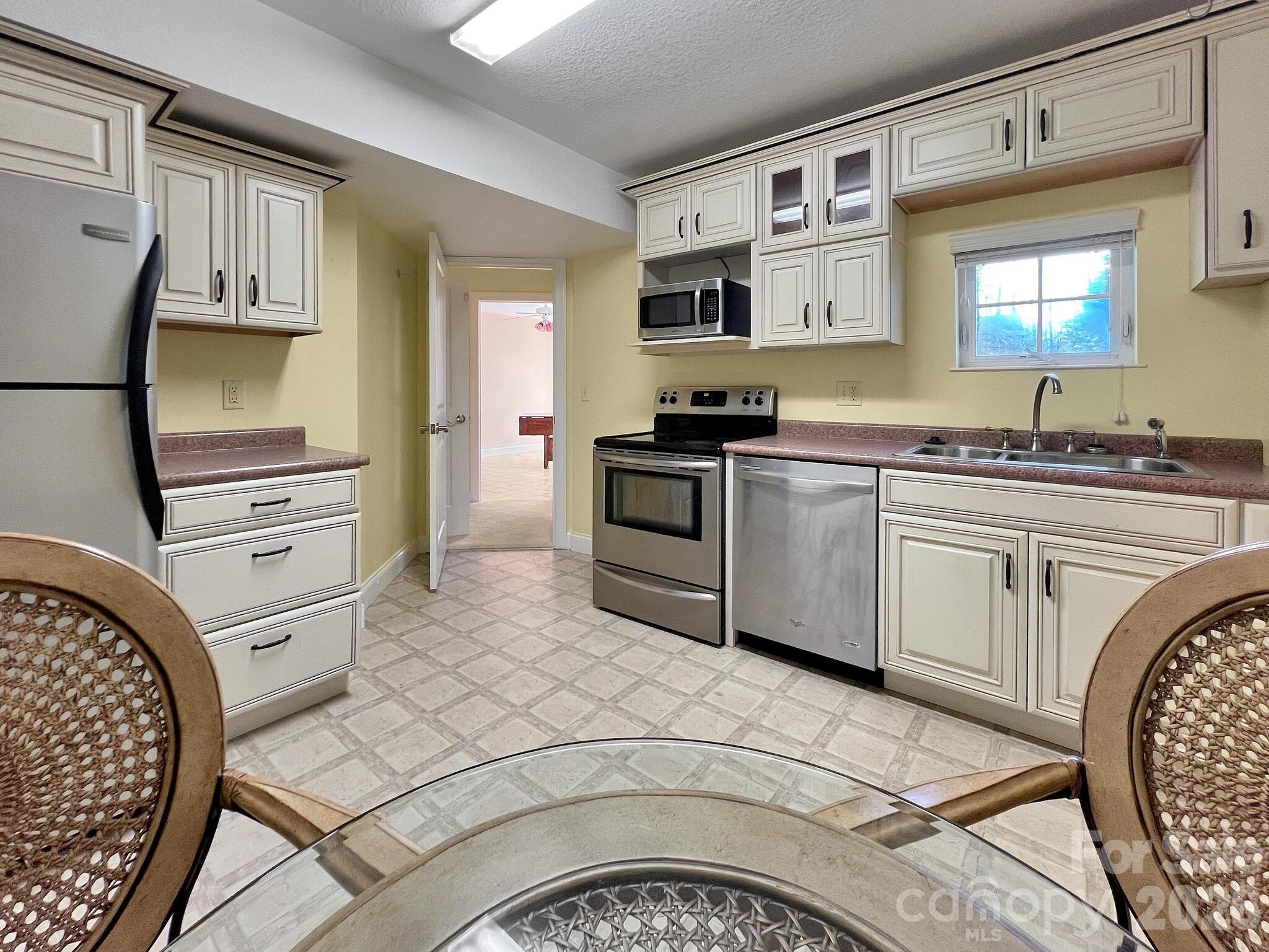 Fox Glen - Residential