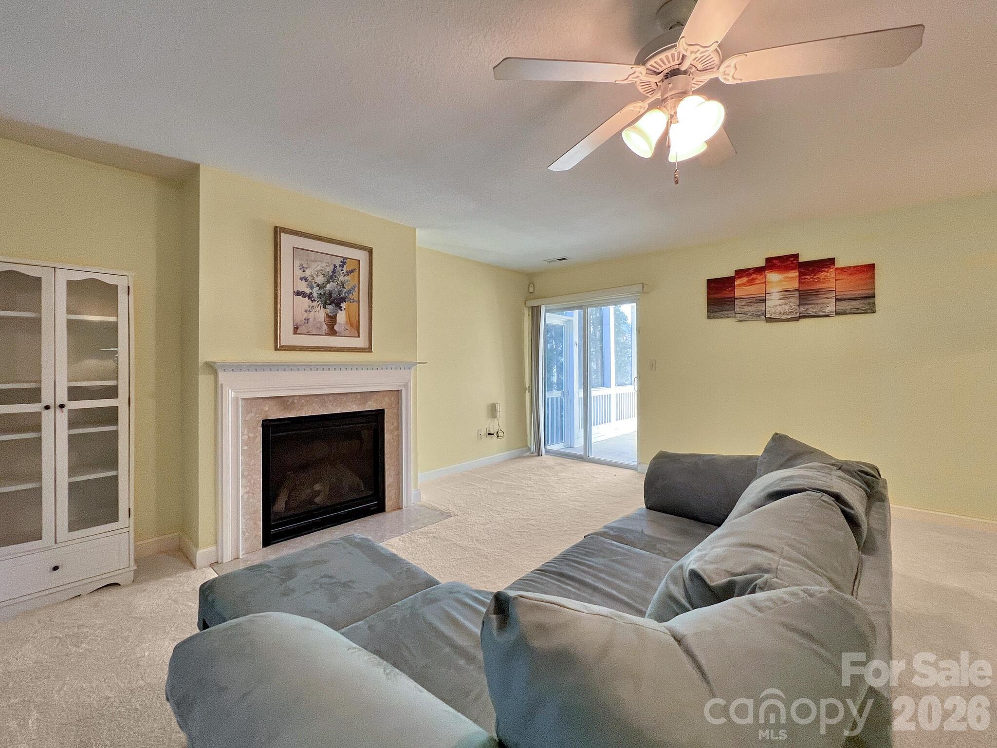 Fox Glen - Residential