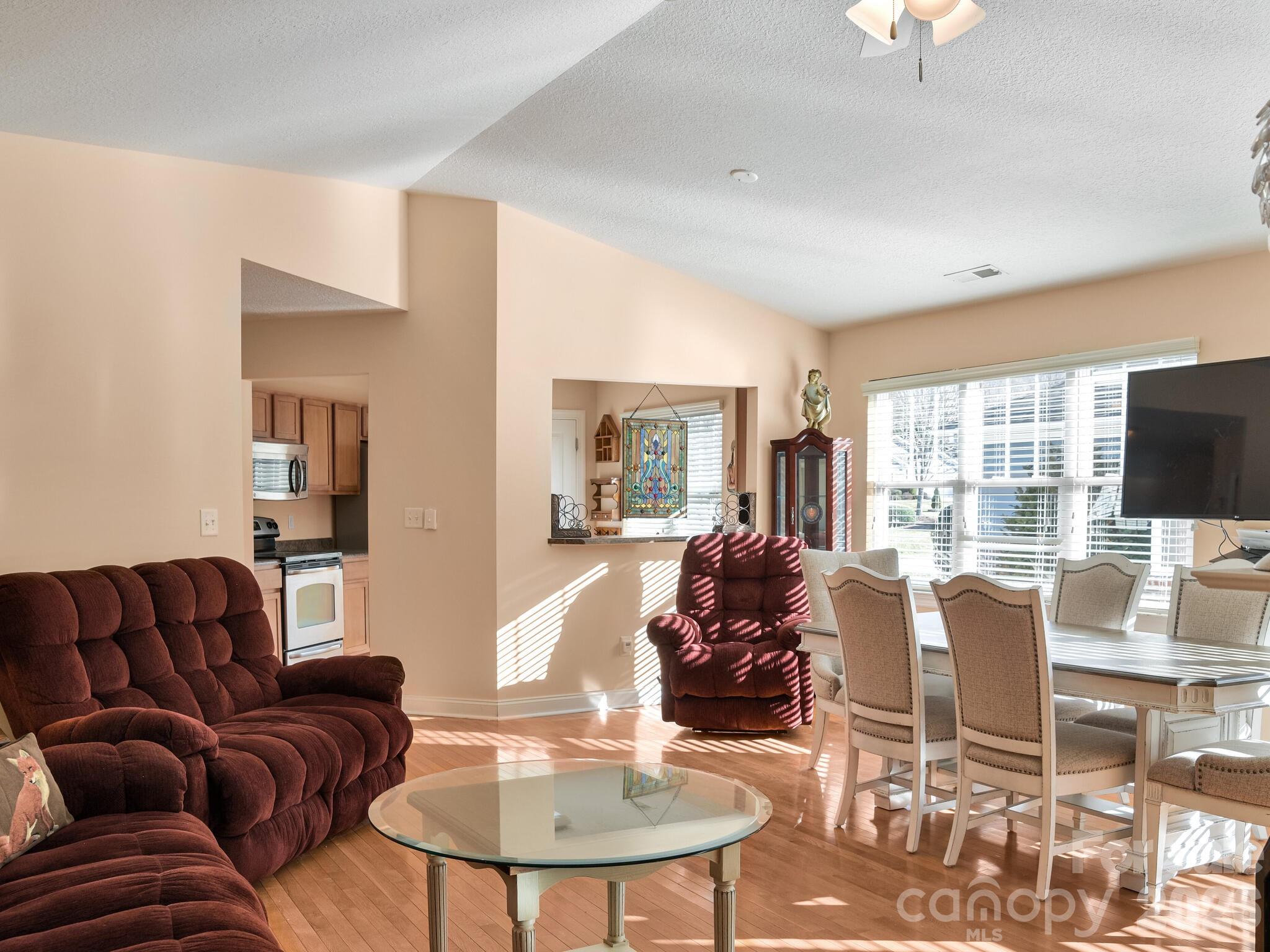 Fox Glen - Residential