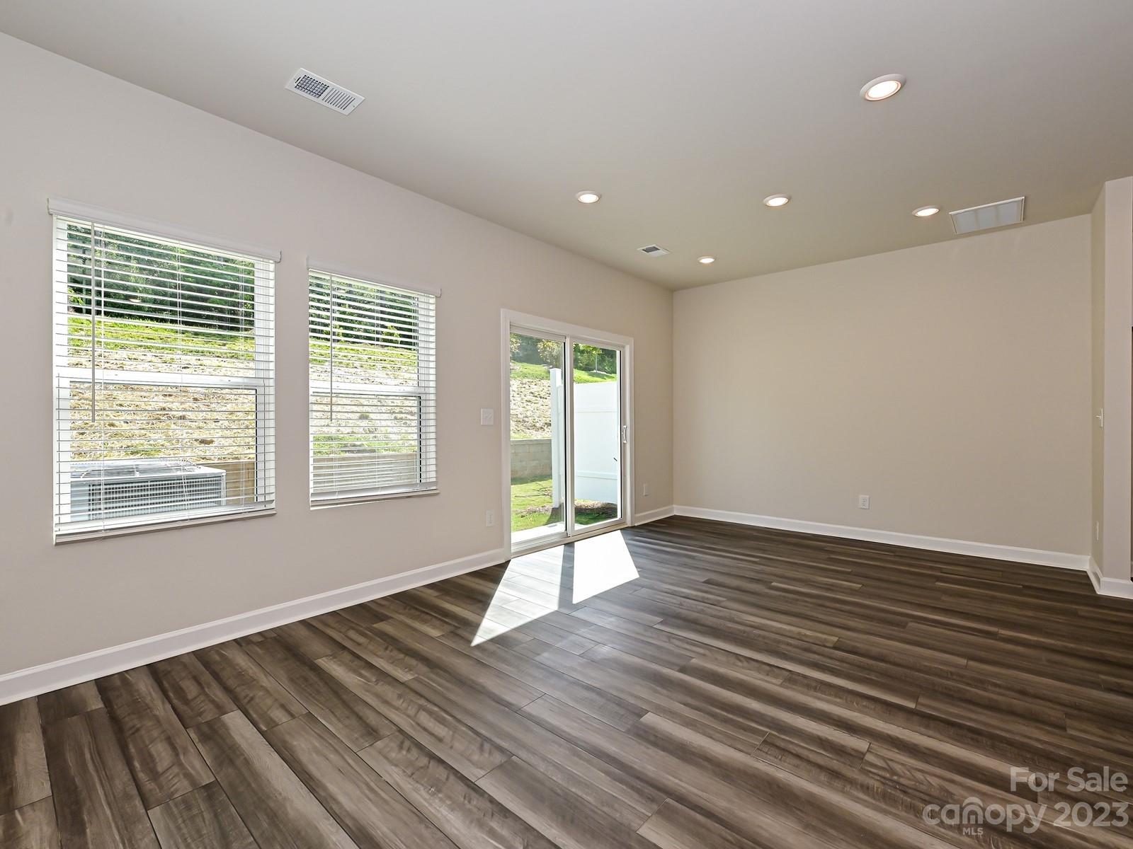 Ashe Downs Townhomes - Residential