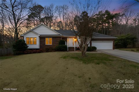Photo of 3973 Huntington Court, Denver, NC 28037 (MLS # 4329381)