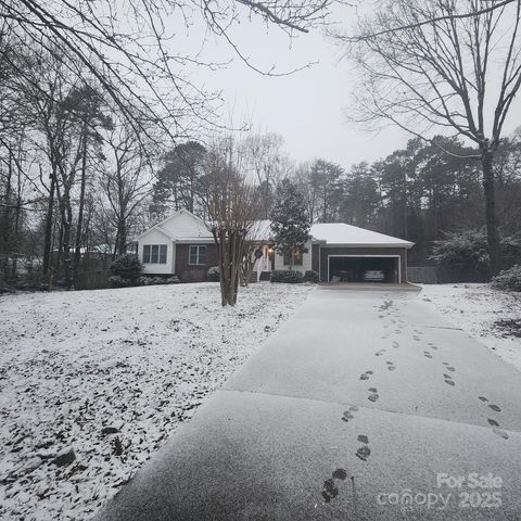 3973 Huntington Court Denver NC 28037