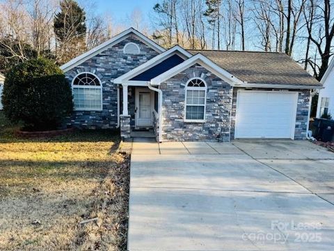 Photo of 5114 Rosemede Drive, Charlotte, NC 28227 (MLS # 4330471)