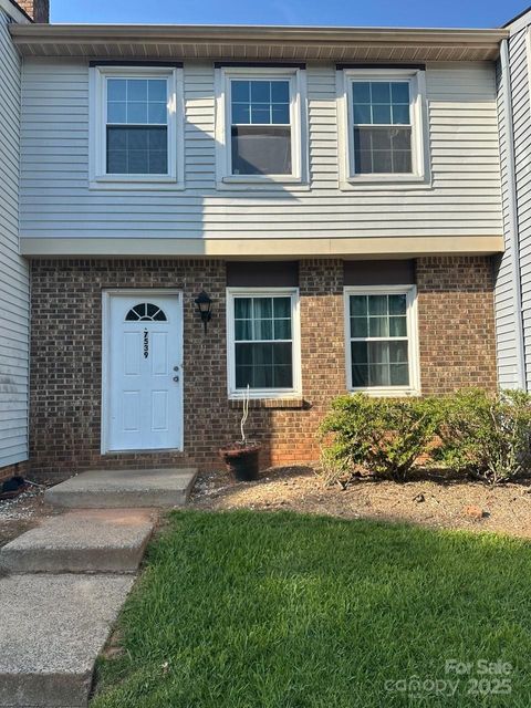 7539 Holly Grove Court Charlotte NC 28227