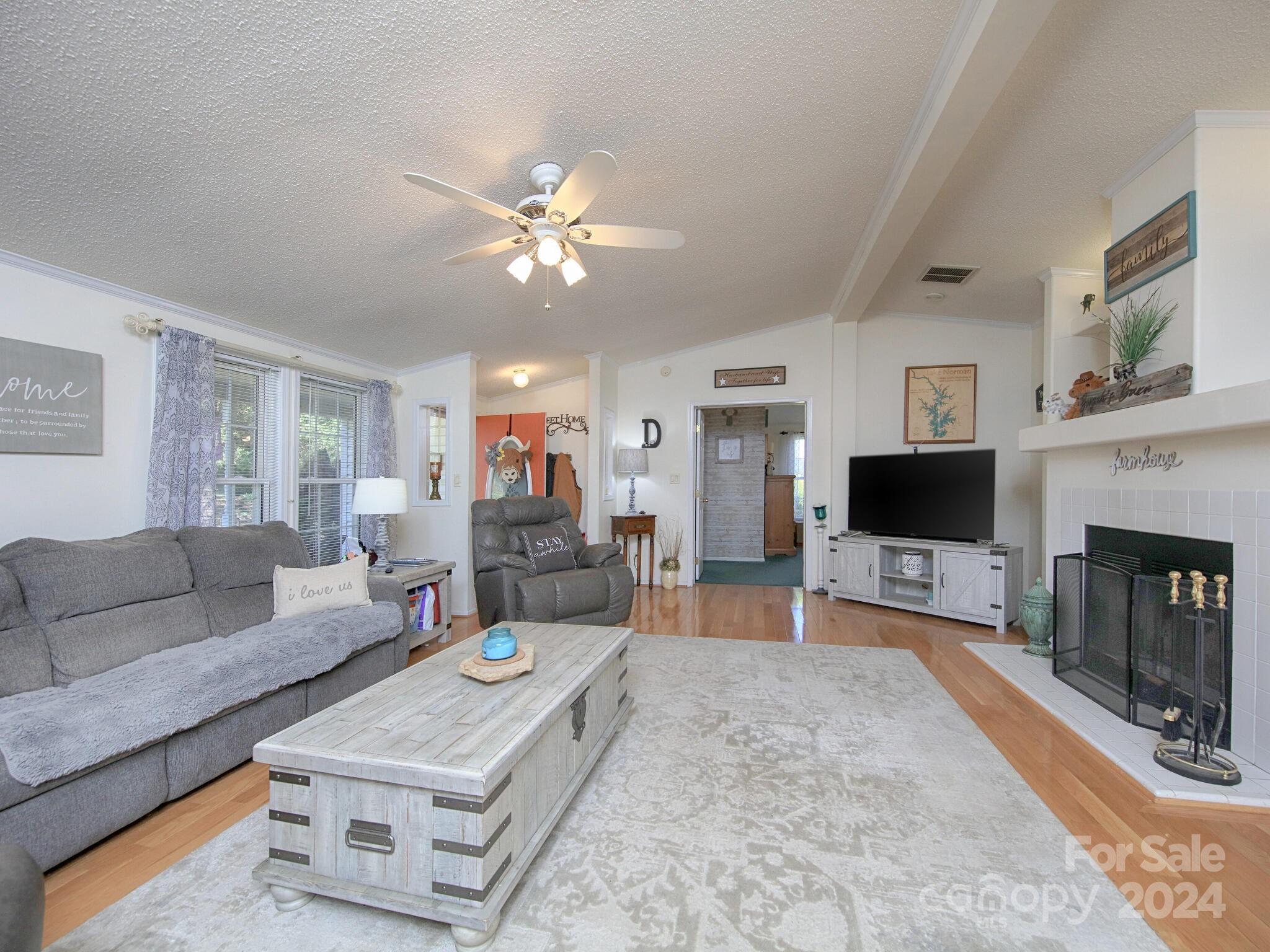 Pinnacle View - Residential