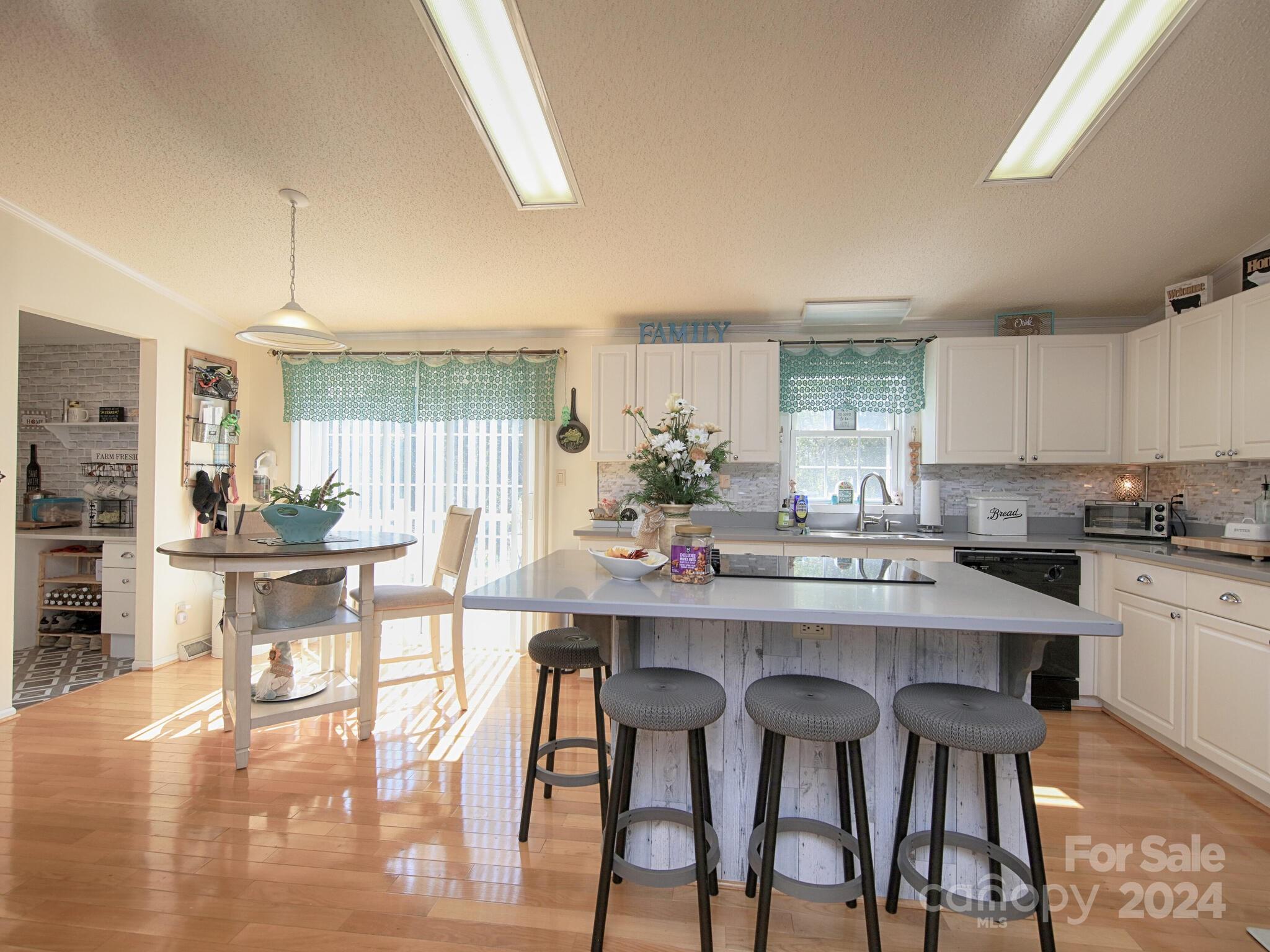 Pinnacle View - Residential