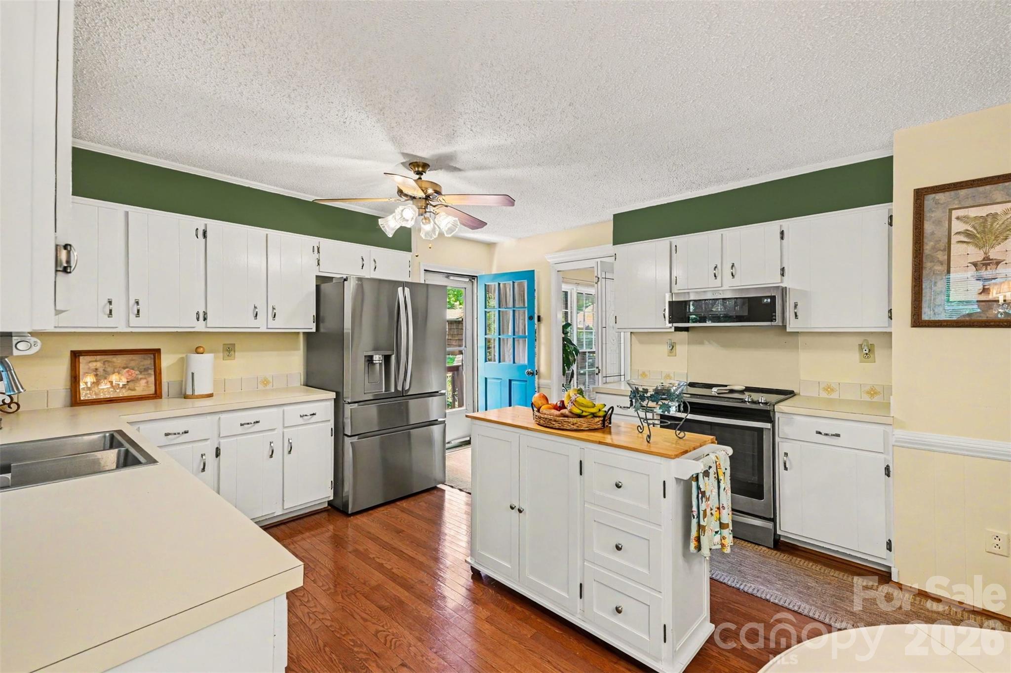 5523 Beaver Dam Lane