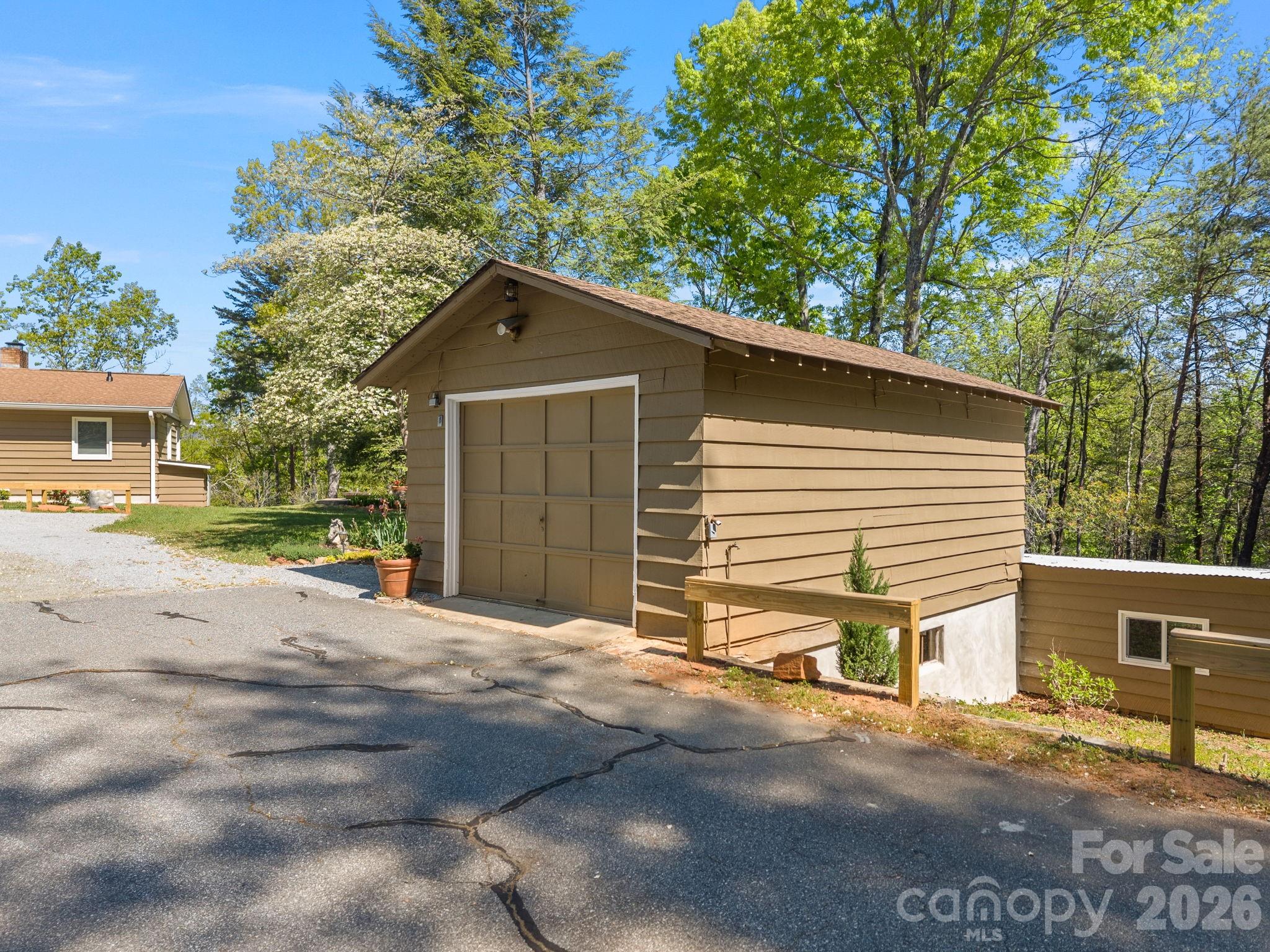 Persimmon Hill - Residential