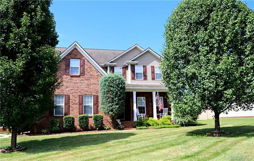 This must see, 3 bed 3.5 bath home is located on a beautiful corner lot. The kitchen features granite countertops, SS appliances, island, and breakfast area. The upstairs boasts 3 bedrooms all with their own private full baths! Huge master suite with relaxing sitting area. Spacious master bath with double vanities, walk-in closet, separate shower/ jetted tub. Incredible, newly fenced back yard with wired storage building. Inspections and appraisal were done and all repairs have been completed.