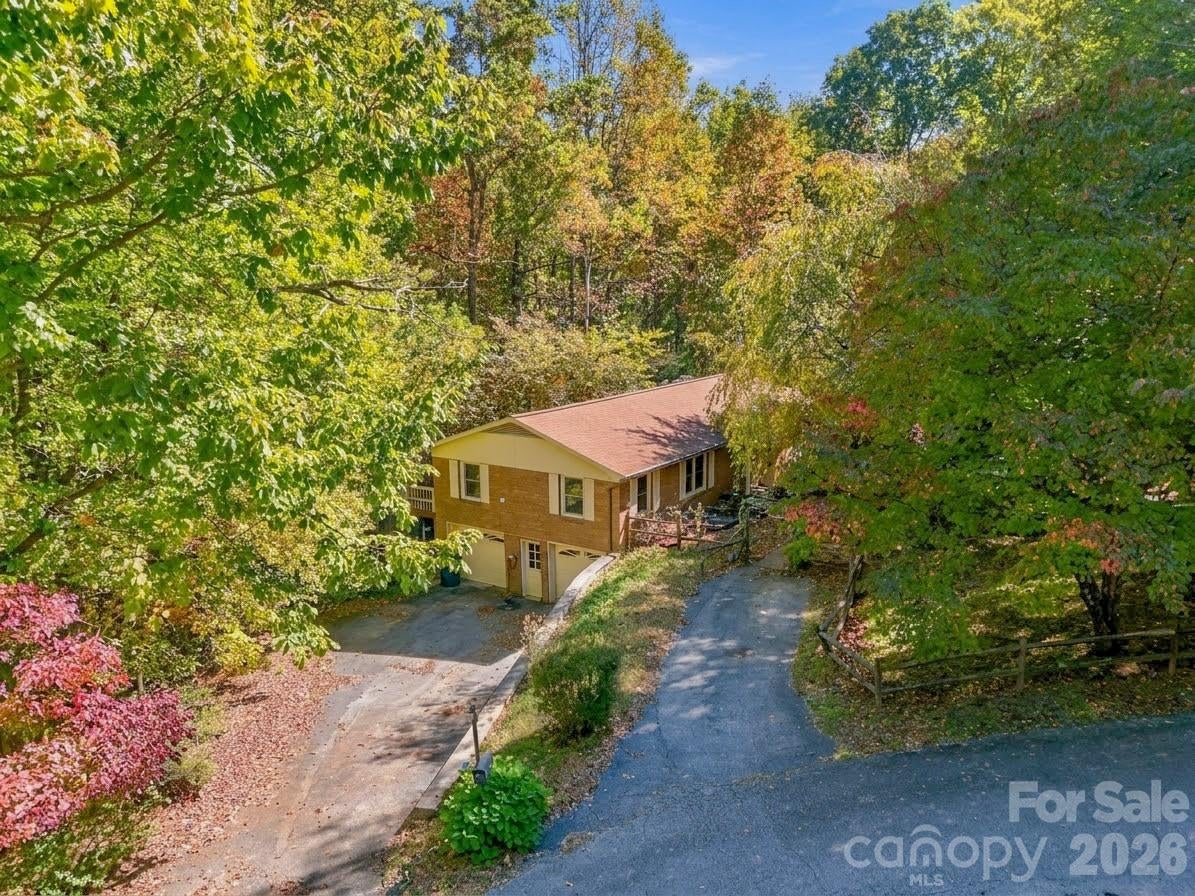 252 Foxhunt Lane