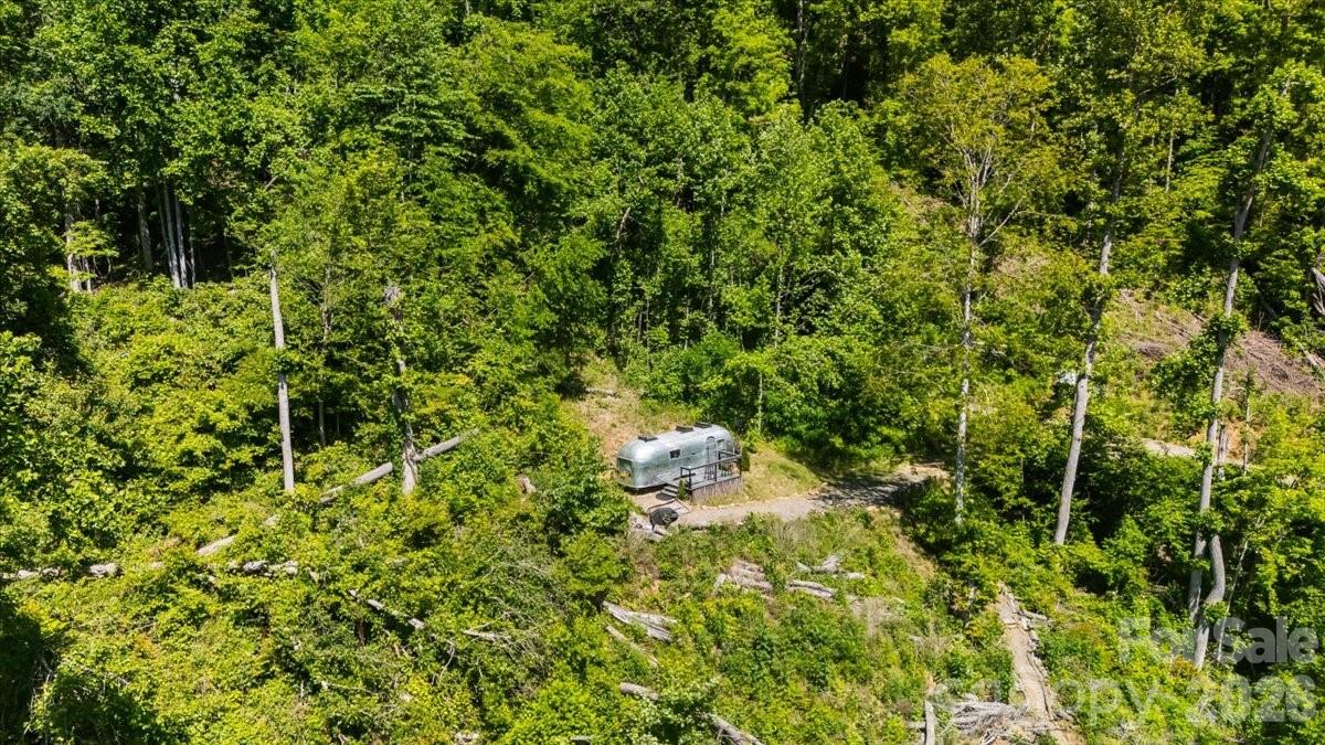1458 Riverview Road 1