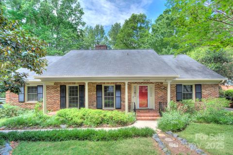 2235 Ramblewood Lane Charlotte NC 28210