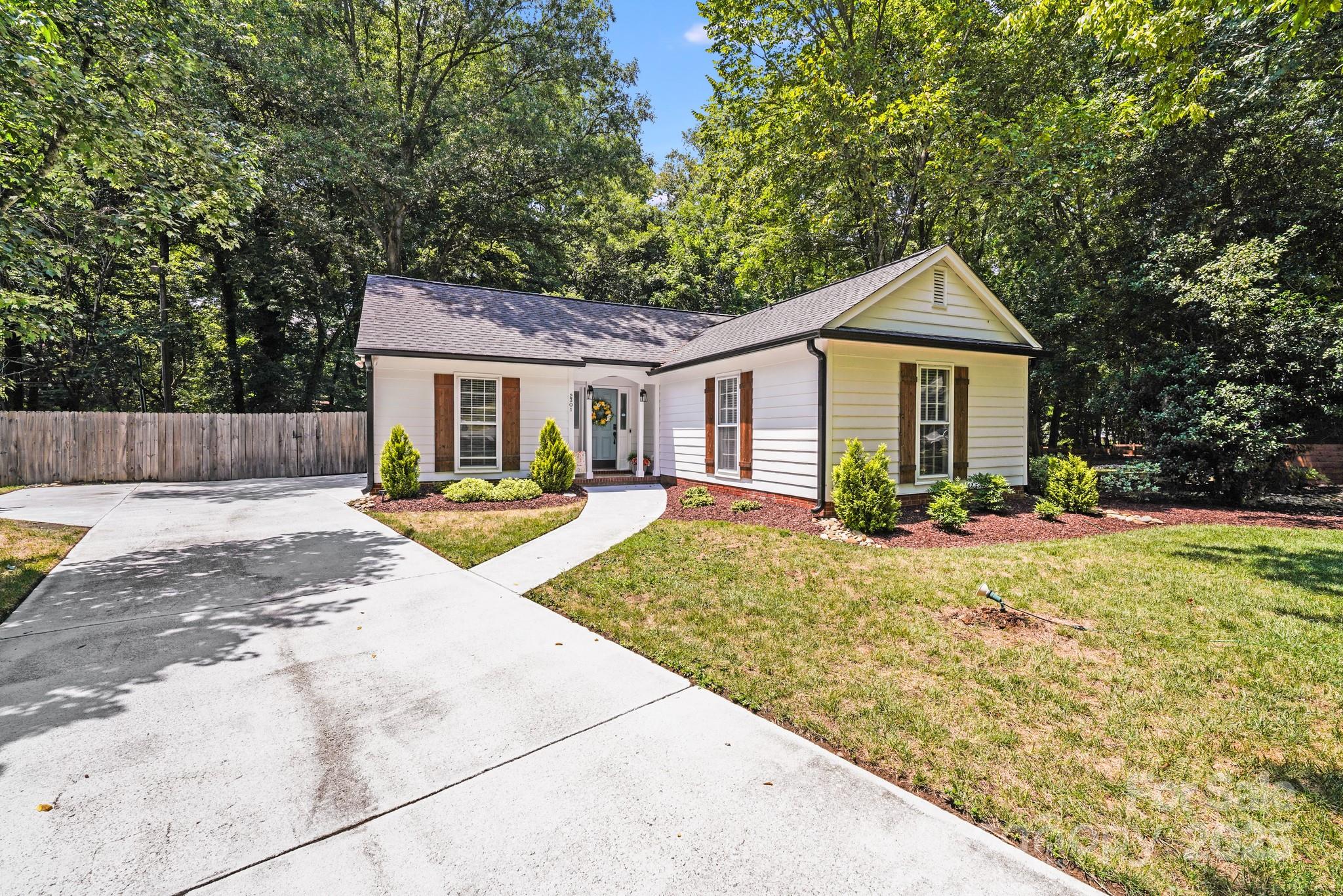 2301 Oldenburg Drive