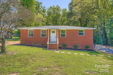 Photo of 1406 Shepard Street, Kannapolis, NC 28083 (MLS # 4298685) Photo of 1406 Shepard Street, Kannapolis, NC 28083 (MLS # 4298685)