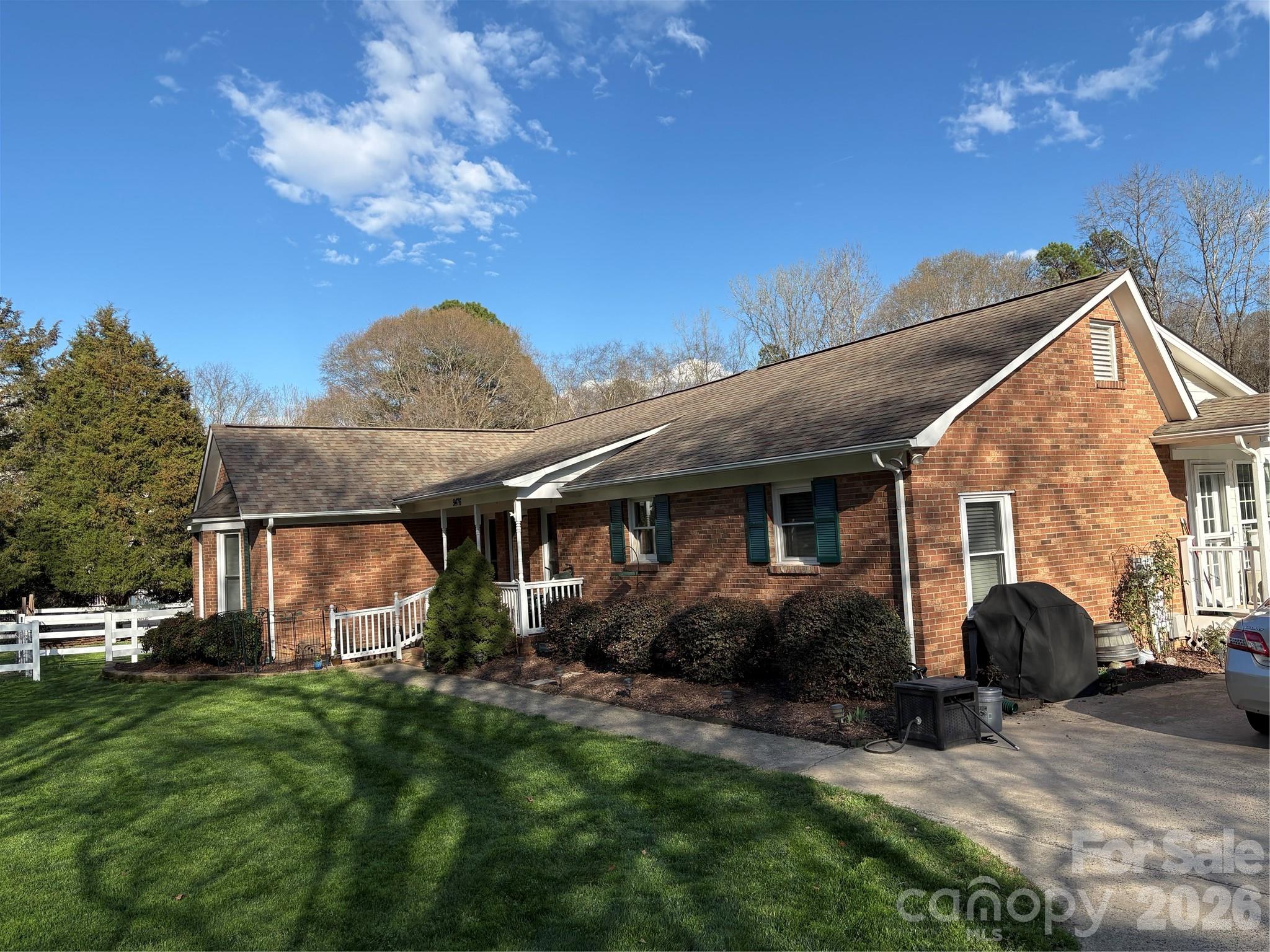 9476 Man O War Road 9 & 14