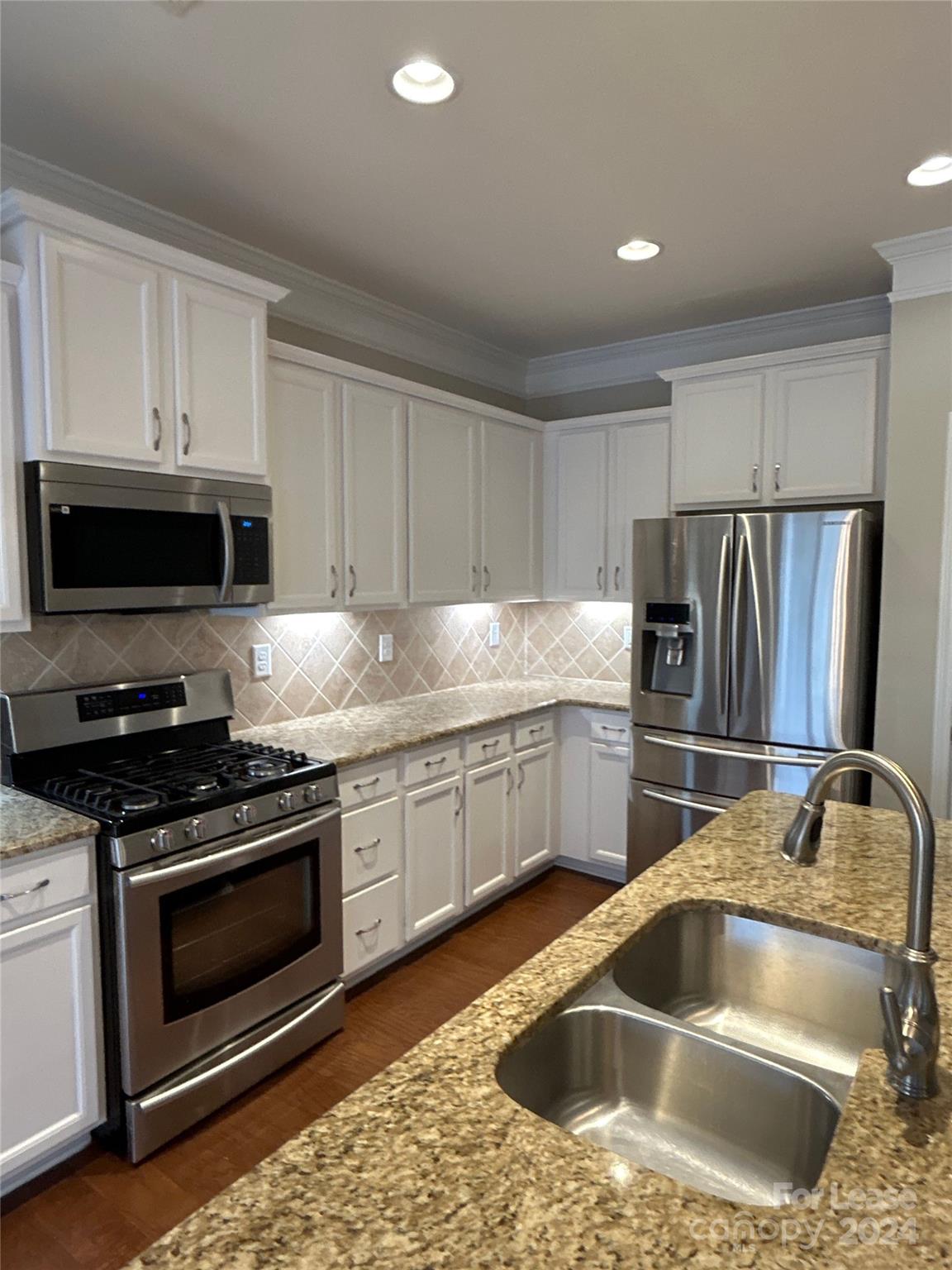 Curtis Pond - Residential Lease