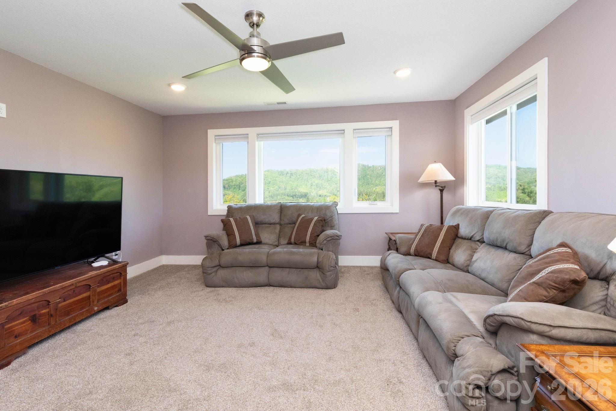 Spy Glass Pointe - Residential