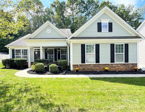 Photo of 5828 Mcdowell Run Drive, Huntersville, NC 28078 (MLS # 4309538)