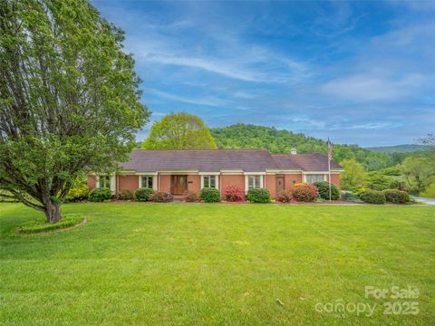 24 Beaumont Drive Hendersonville NC 28739