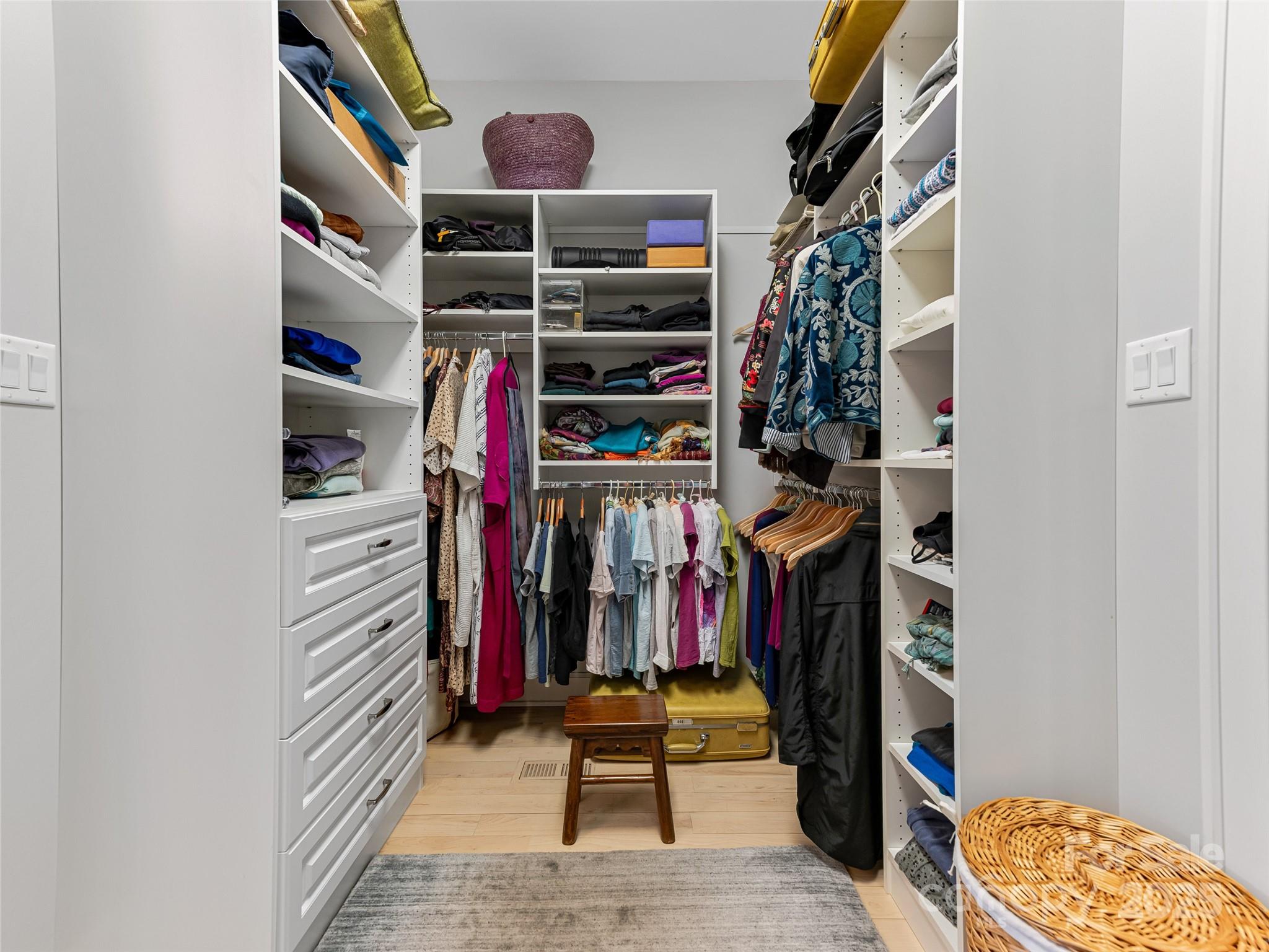 Thoms Estate - Residential