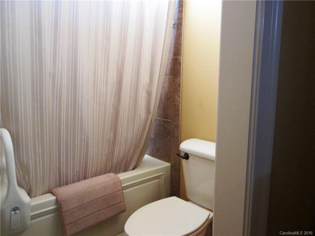 Ashland Oaks - Residential