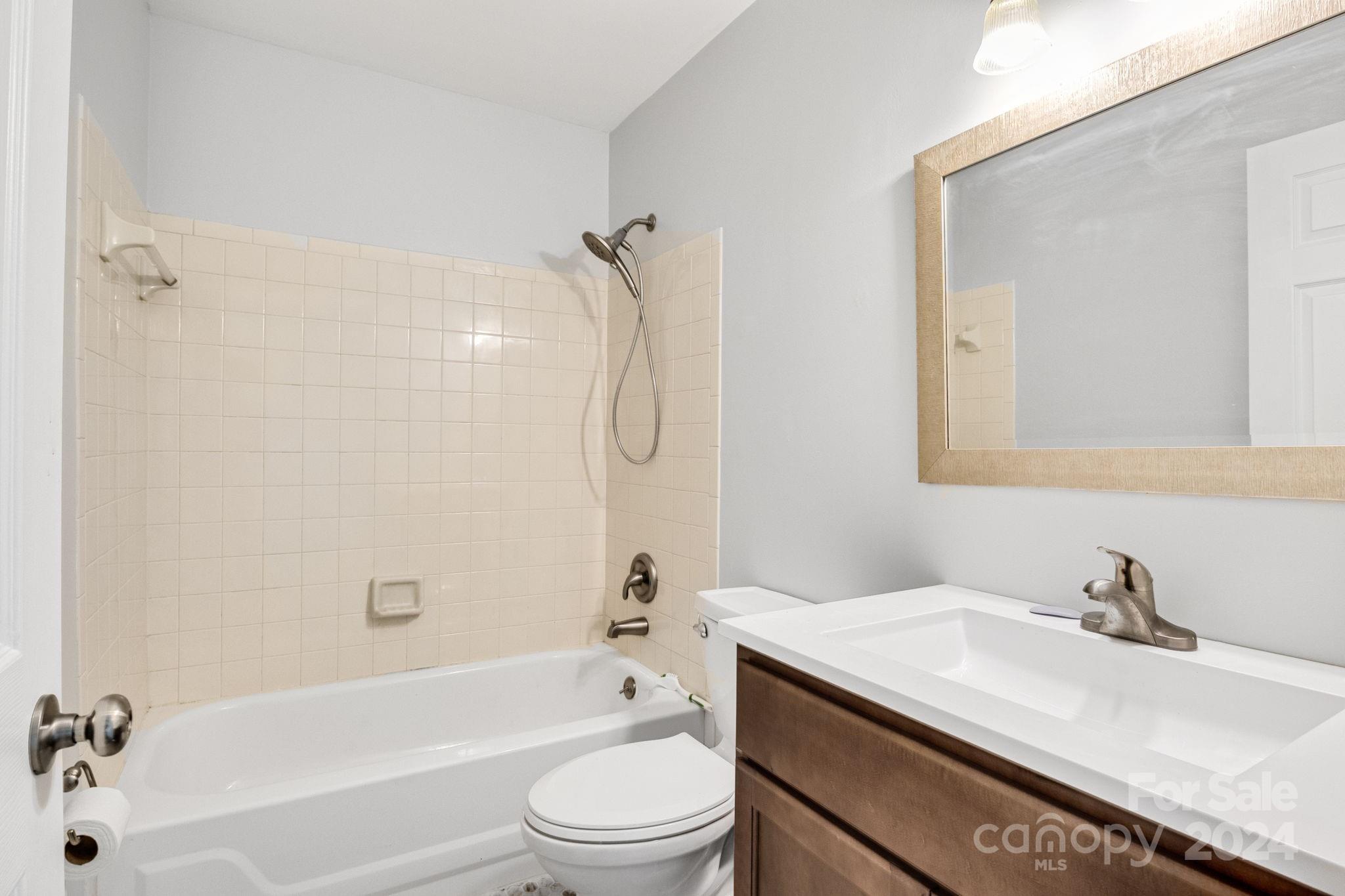 Pheasant Knoll - Residential