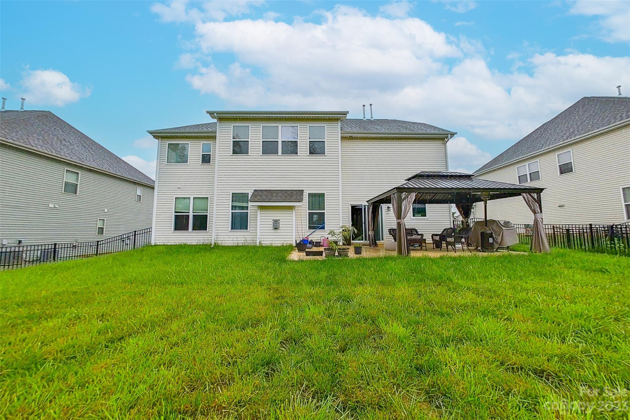 Wellington Chase - Residential