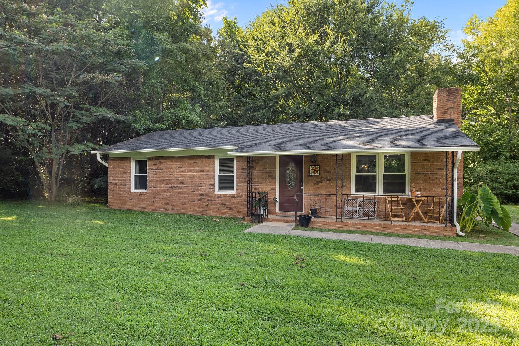 1108 Willoughby Road