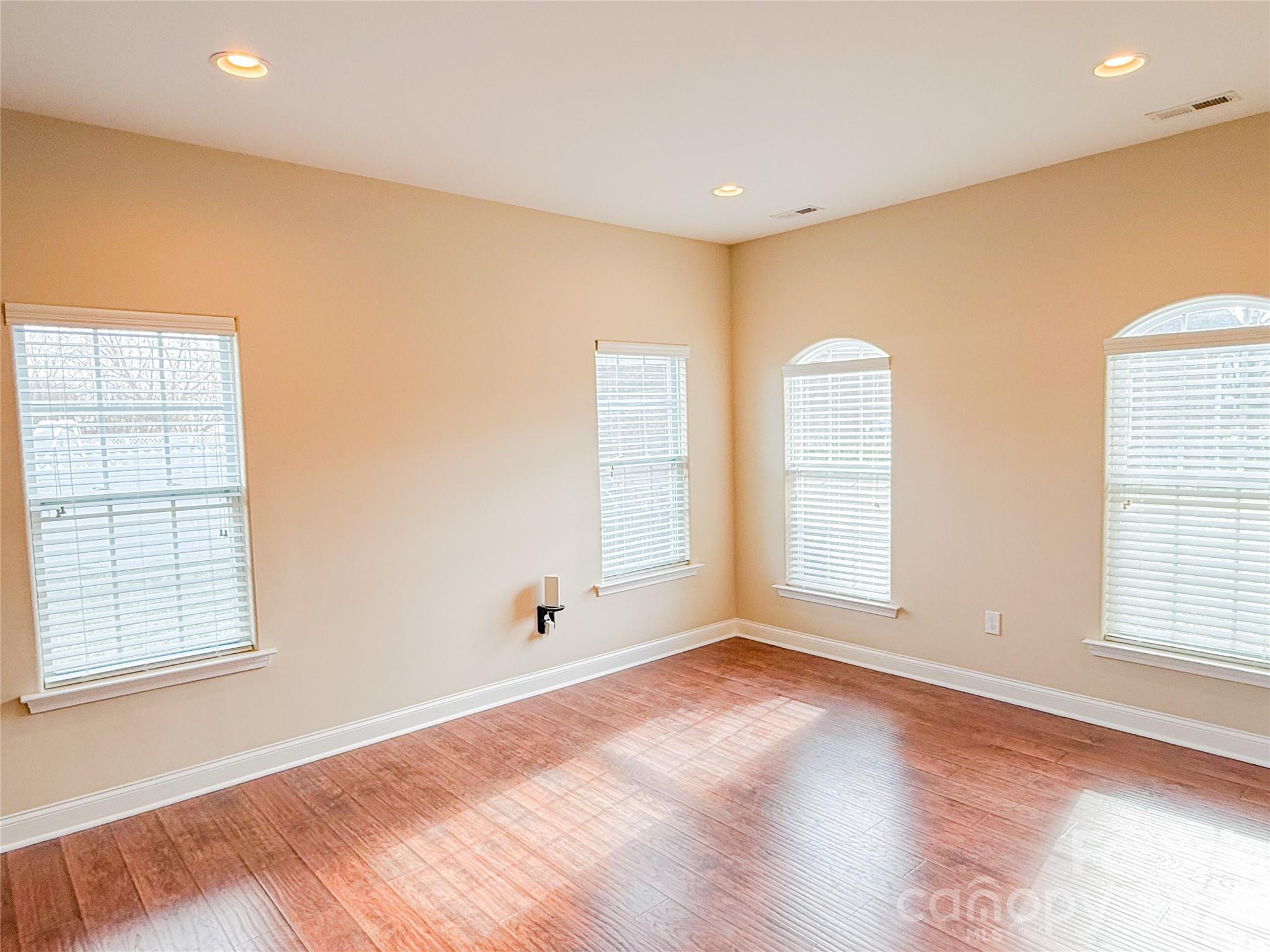 Lanstone - Residential