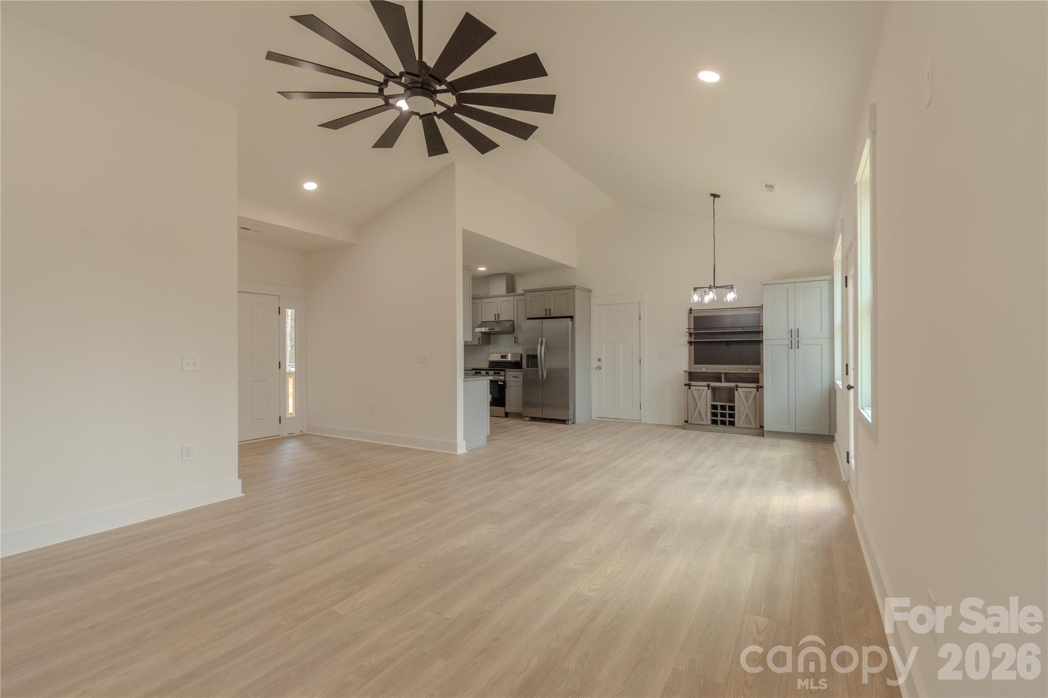 Country Club Estates - Residential