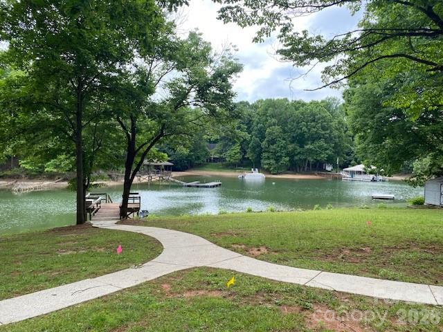 536 Oak Tree Road