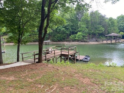 Photo for 536 Oak Tree Road