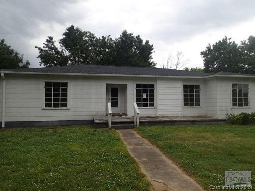 HUD Case#381-764389.FHA Uninsured Financing available and FHA 203K eligible.Purchase this home for ALMOST NO MONEY DOWN!See your agent for details.2 bedroom 1 bath home with bonus room and full basement just outside Granite Falls NC.Floorplan includes a large living room and formal dining room w hardwood floors.Kitchen has lots of cabinets and 2 large windows letting in great natural light.2 bedrooms, a bonus room that could easily be a 3rd bedroom, and full bathroom complete the main level.Full unfinished basement has a single car garage and all the storage space you will ever need.This is a great price on a home not needing that much work.Home sold AS-IS/WHERE-IS with all faults. Buyer or buyers agent to verify all stats.Equal Housing Opportunity.