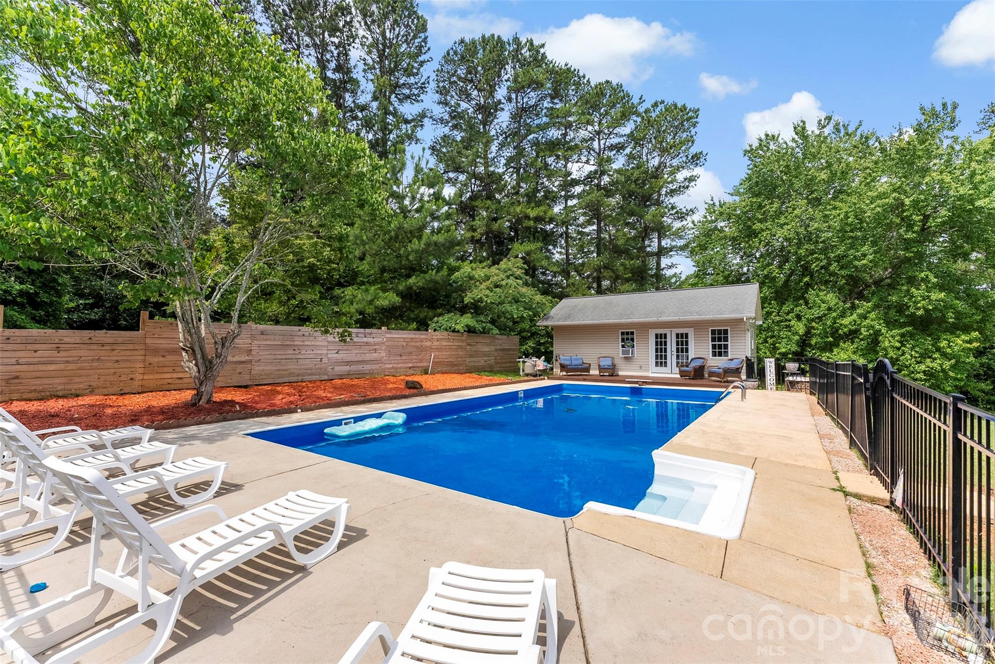 117 Club View Drive