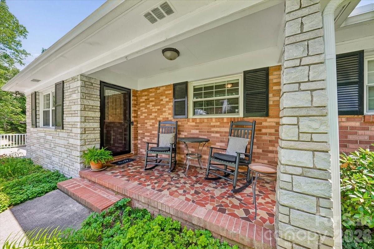 1135 Blueberry Lane