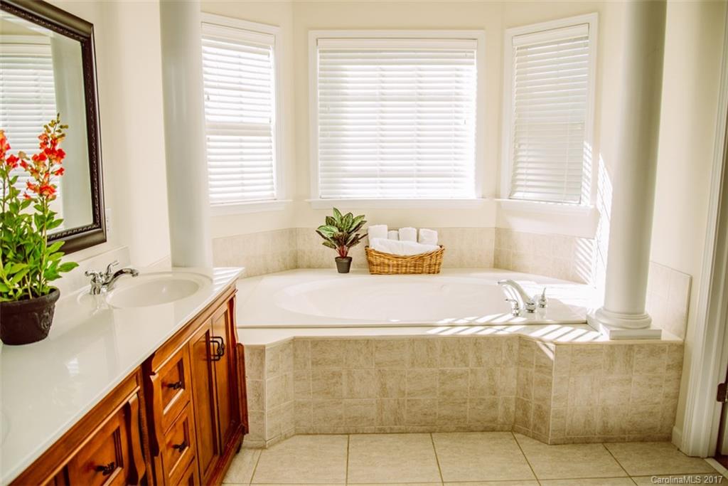 Lake Shore - Residential