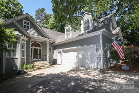 Photo for 8 Oakwood Lane