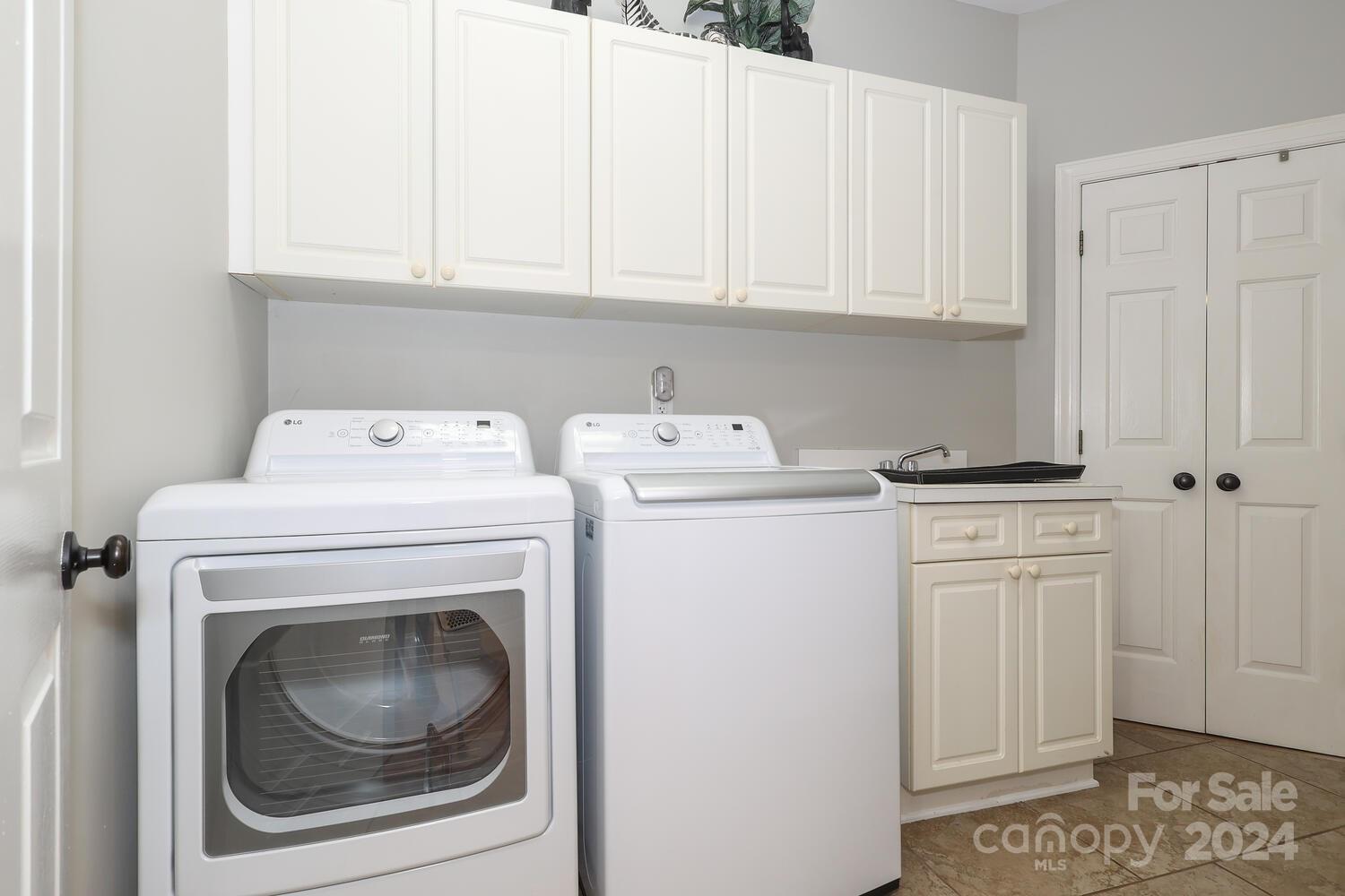 River Hills - Residential