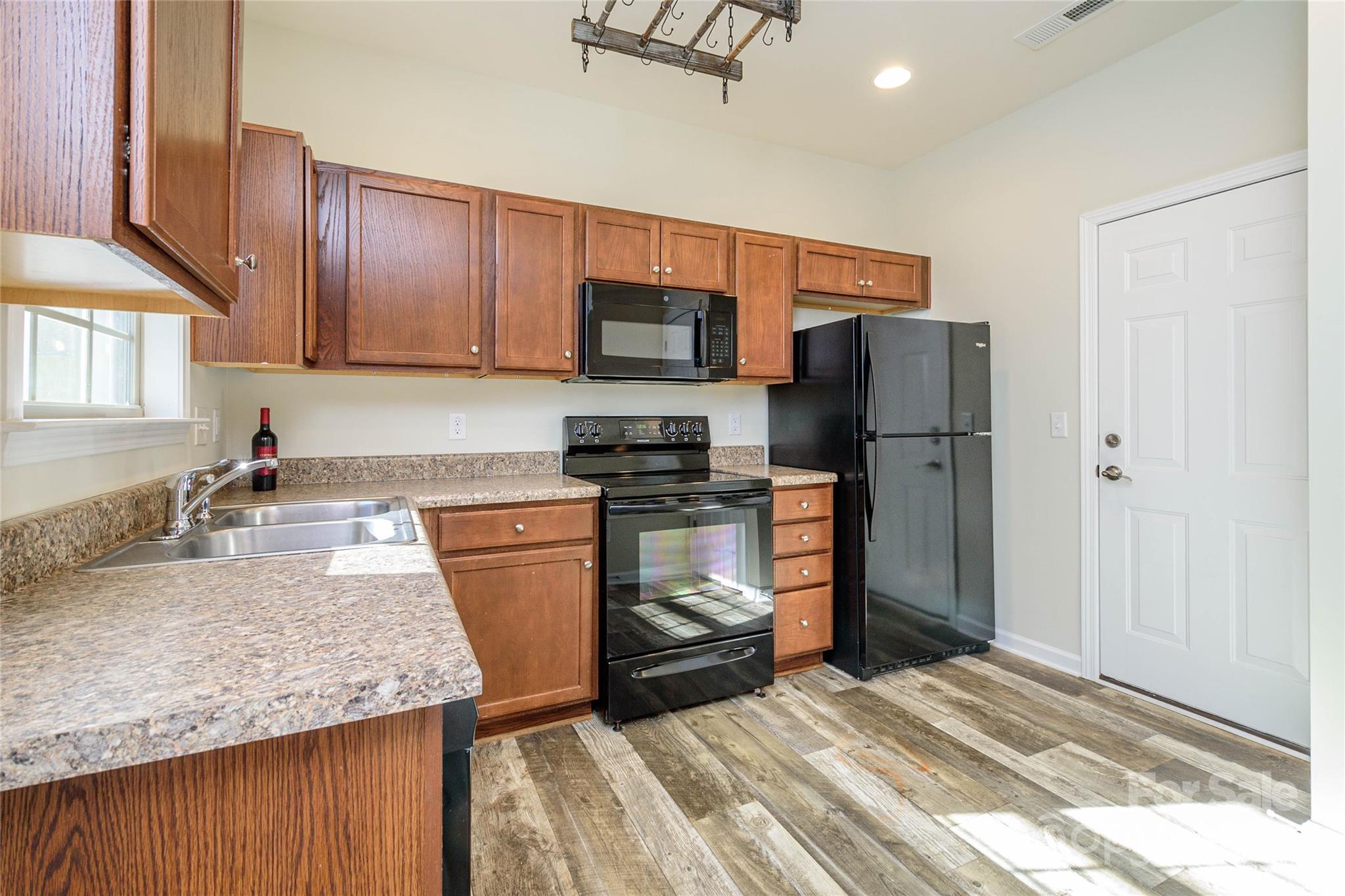 Sycamore Cottages - Residential