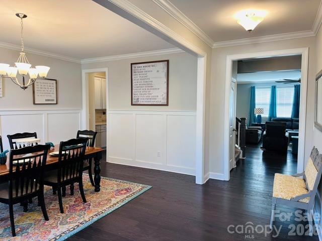1300 Oakhurst Drive