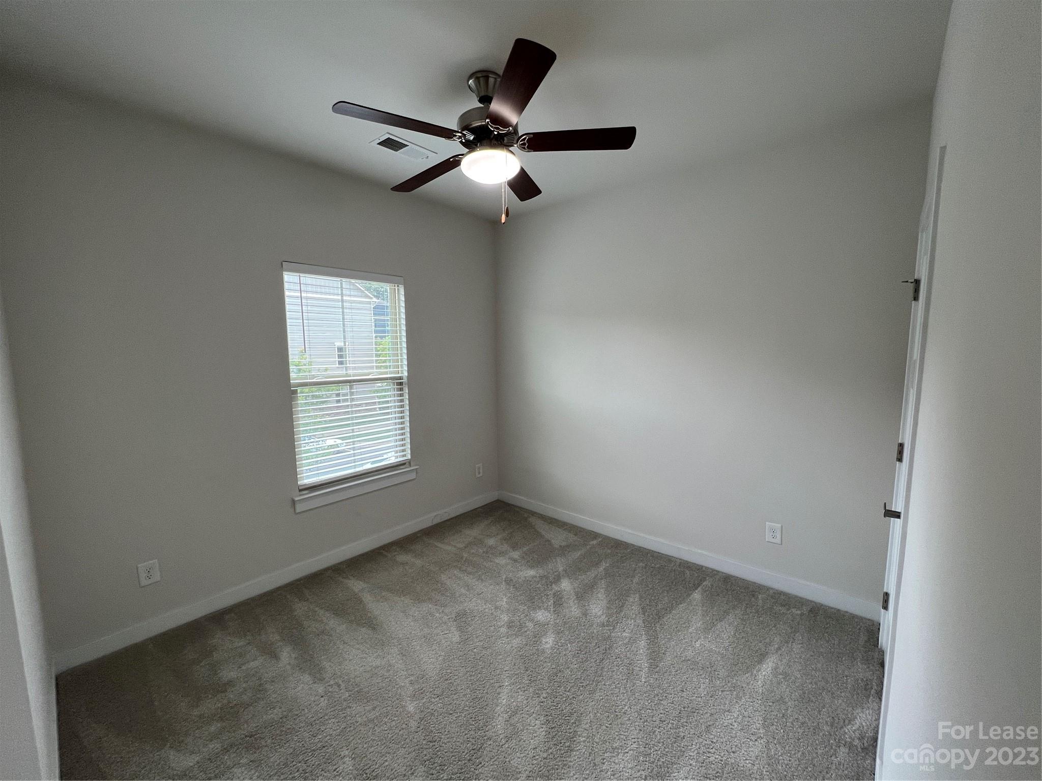 Townes of Oakhurst - Residential Lease