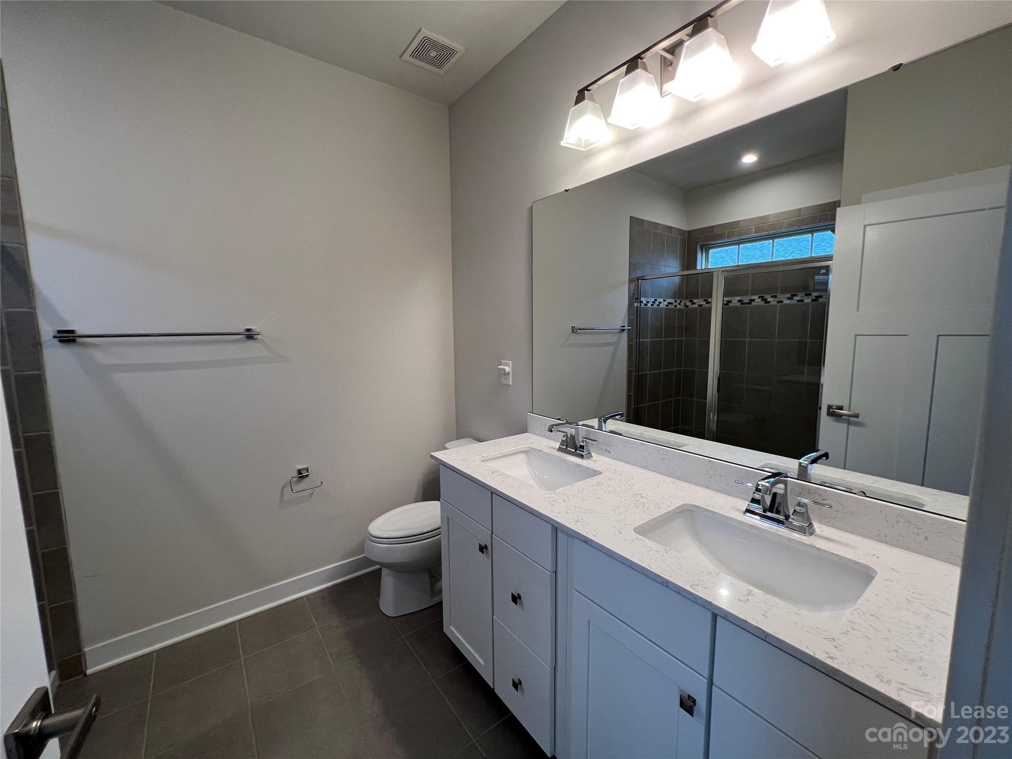 Townes of Oakhurst - Residential Lease