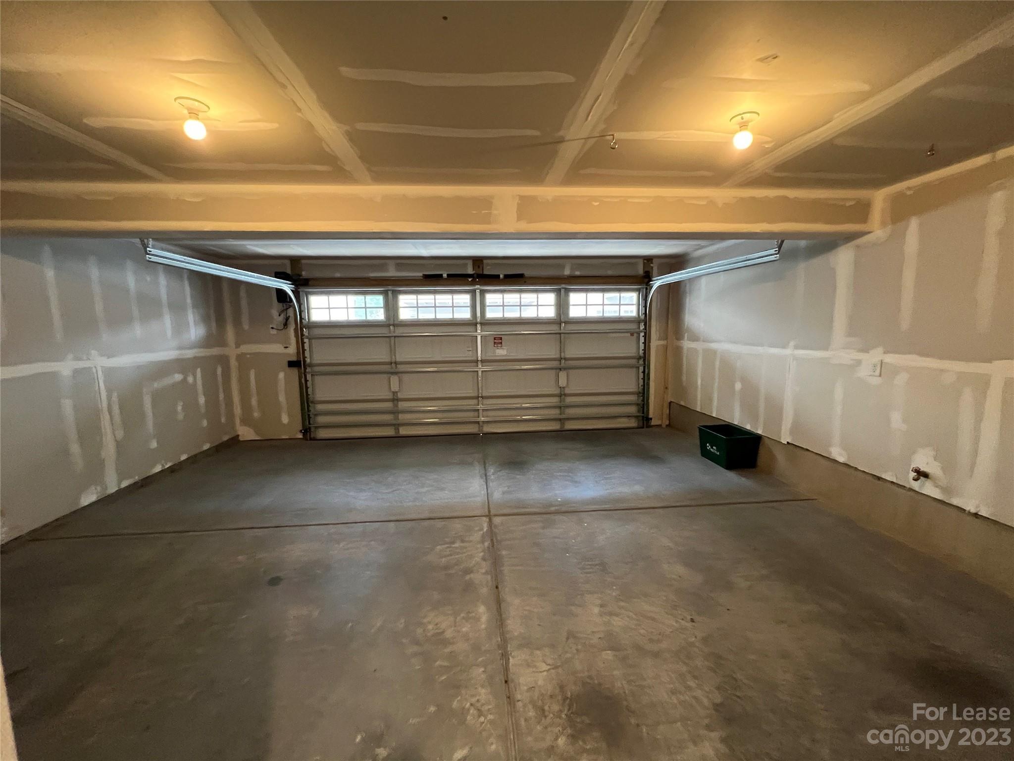 Townes of Oakhurst - Residential Lease