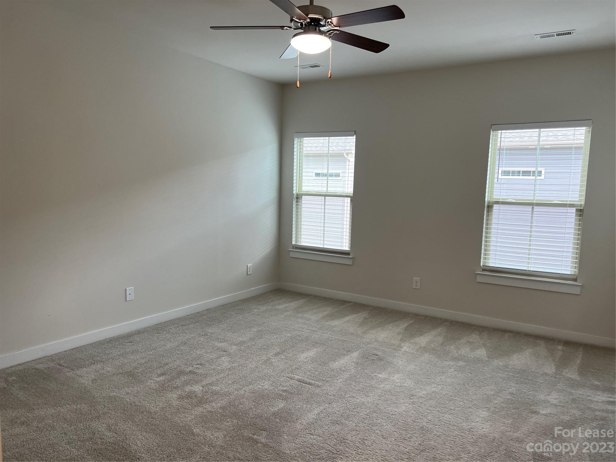 Townes of Oakhurst - Residential Lease