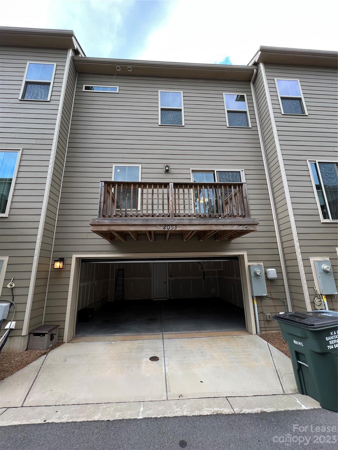 Townes of Oakhurst - Residential Lease