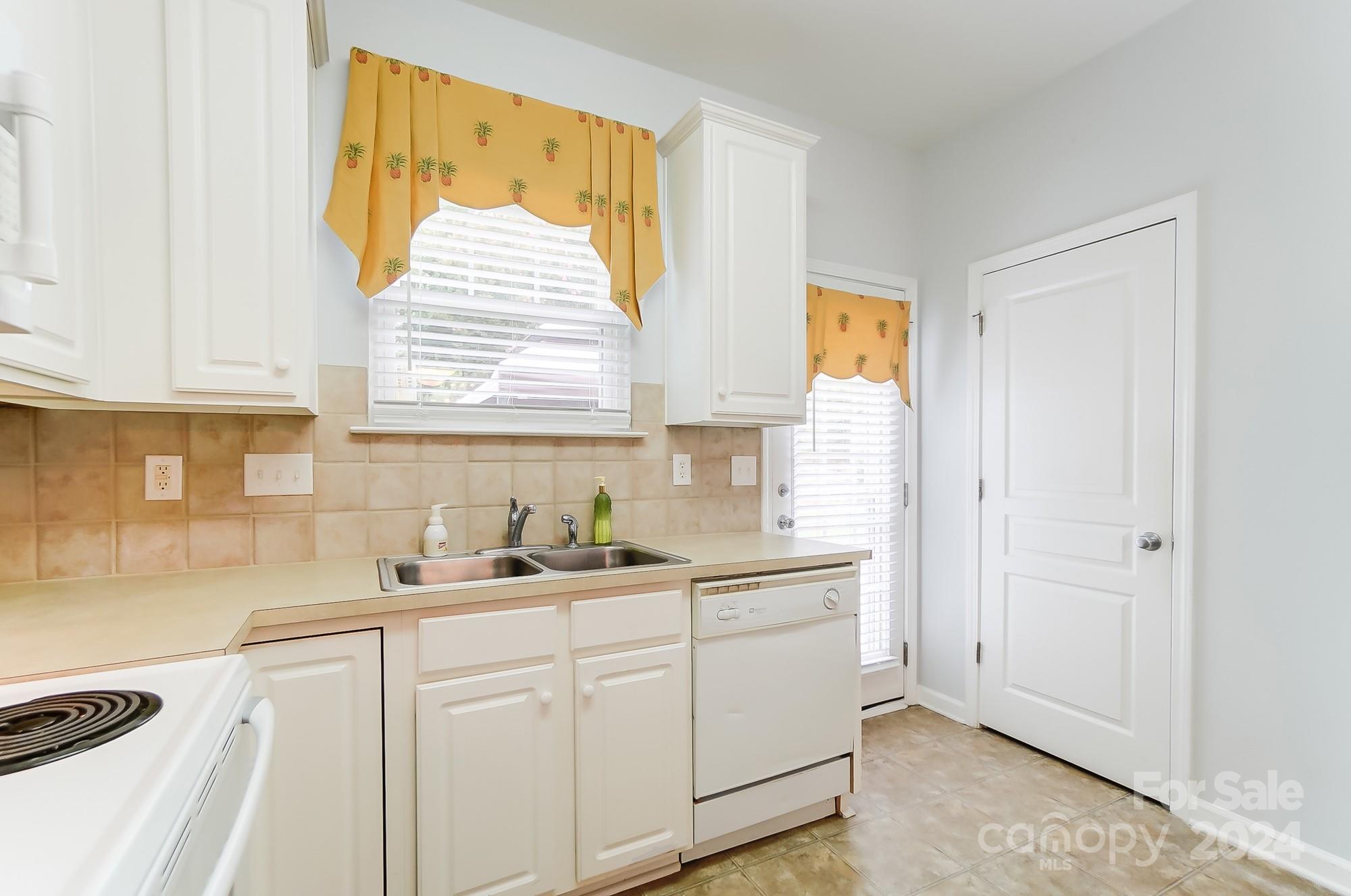 Ridge Pointe - Residential