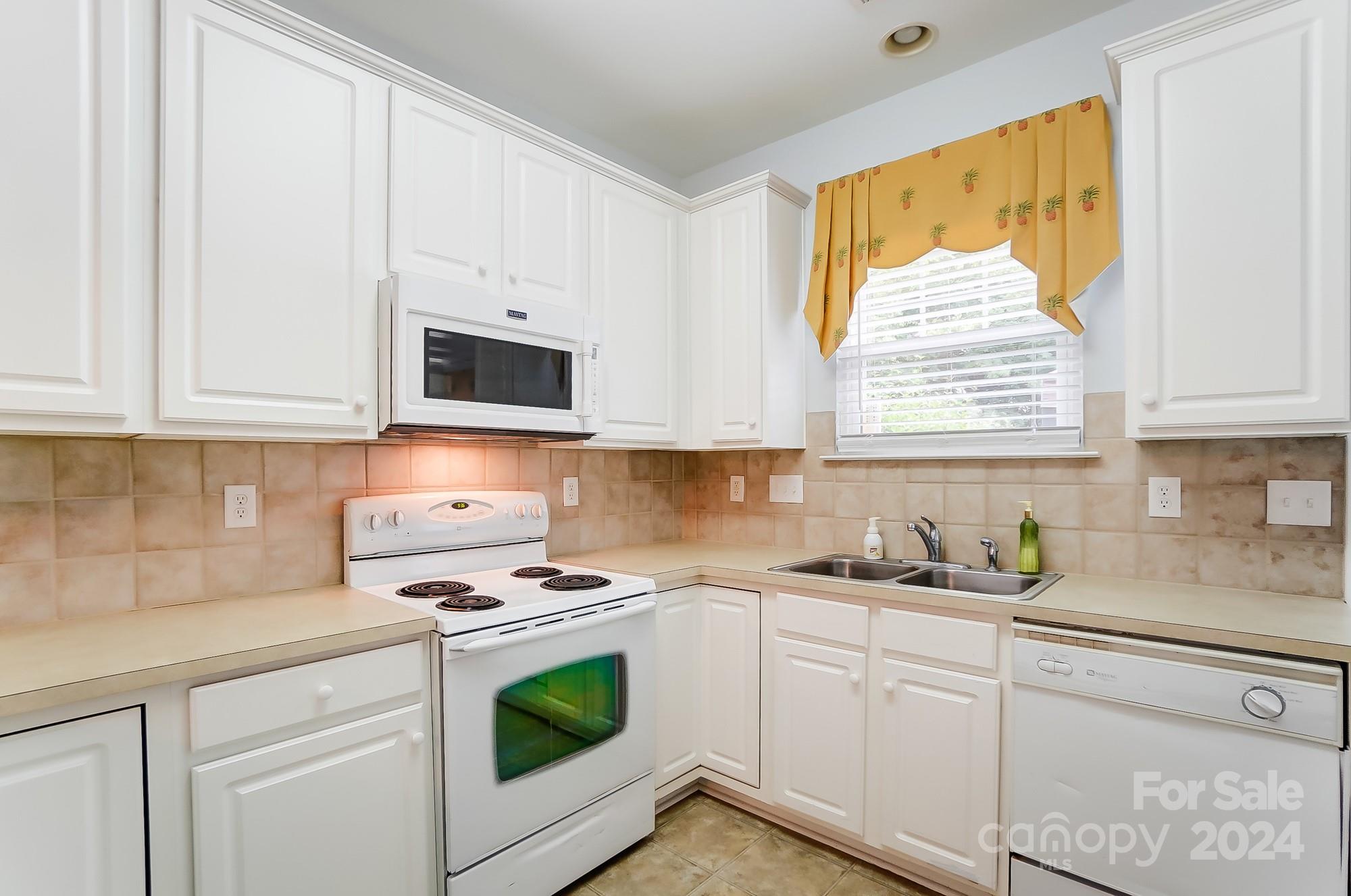 Ridge Pointe - Residential