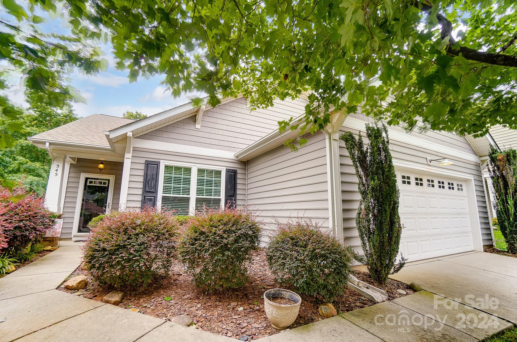 Ridge Pointe - Residential