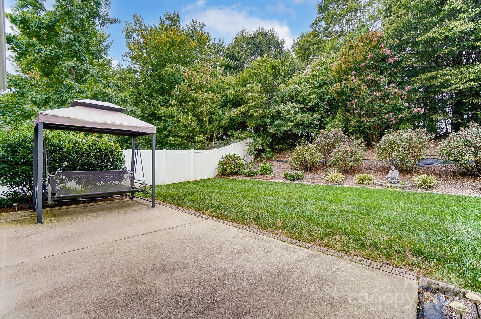 Ridge Pointe - Residential